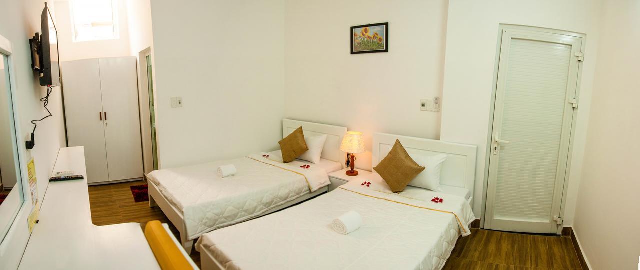 Sunshine Hostel Hue Bagian luar foto
