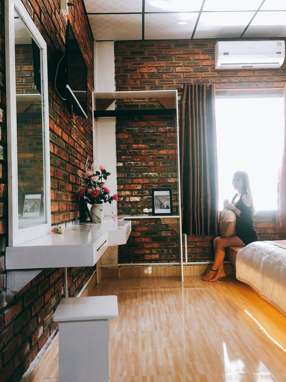 Sunshine Hostel Hue Bagian luar foto