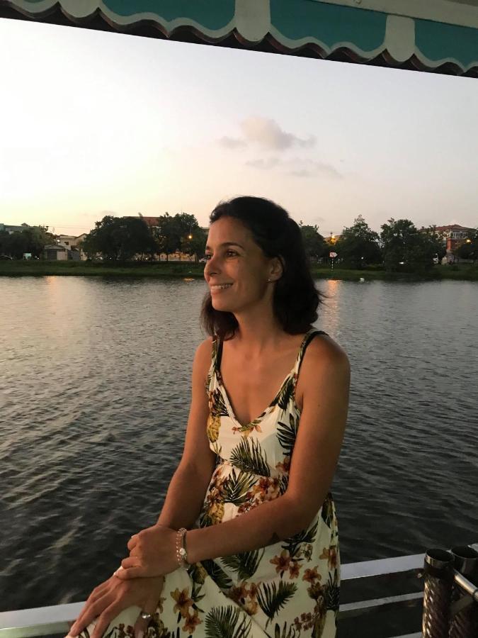 Sunshine Hostel Hue Bagian luar foto