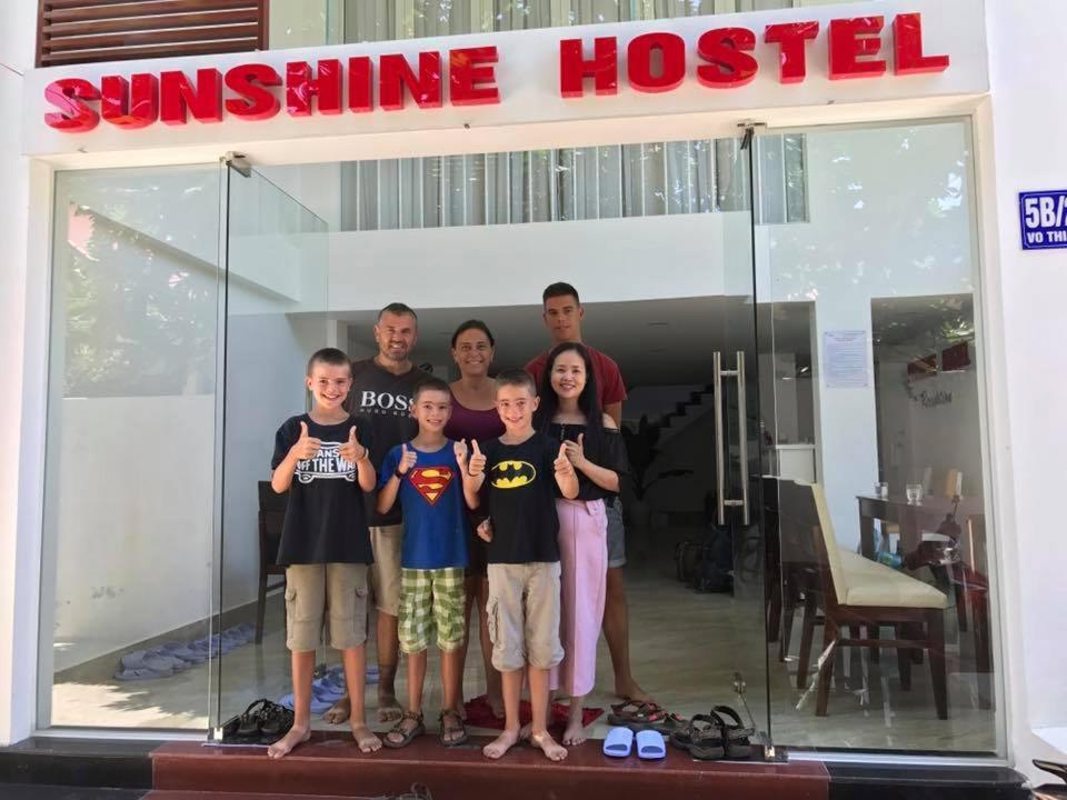 Sunshine Hostel Hue Bagian luar foto